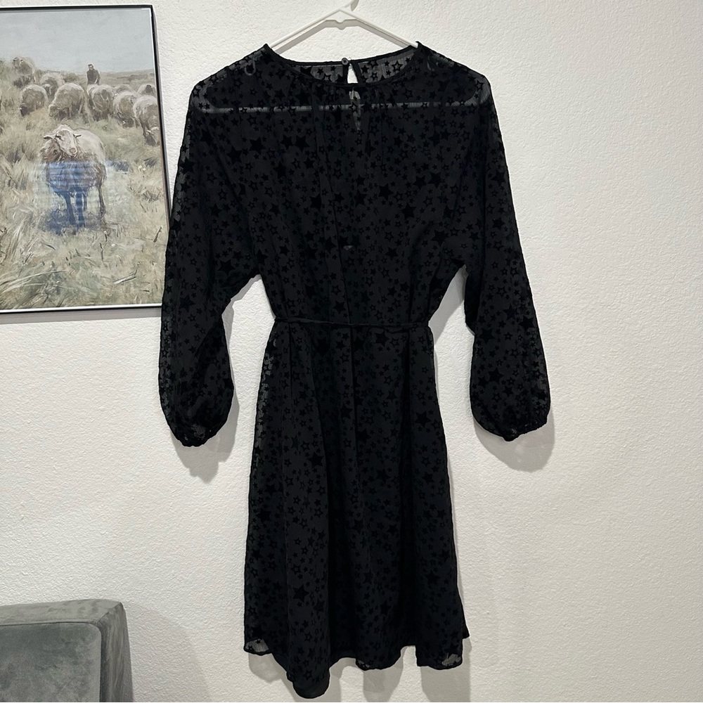 LOFT Women’s Black Star Print Tie Waist Bishop Sleeve Dress - Picture 4 of 10